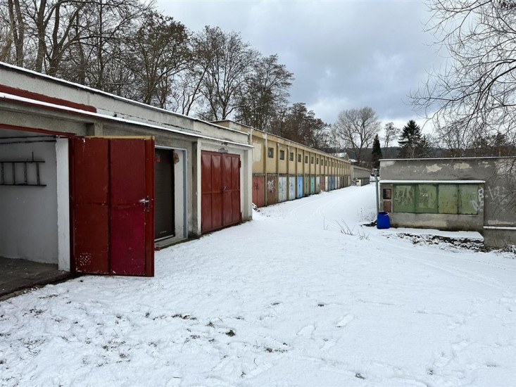 Řadová přízemní garáž, Cihelná ulice, Děčín IV - Podmokly