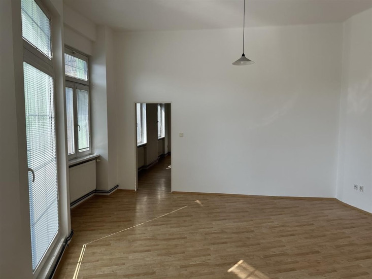 Pronájem bytu 2+KK s balkonem (67 m2), OV, náměstí Svobody, Děčín I - Děčín