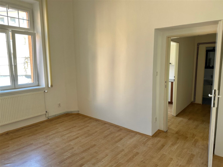 Pronájem bytu 1+1 (30,3 m2), OV, náměstí Svobody, Děčín I - Děčín