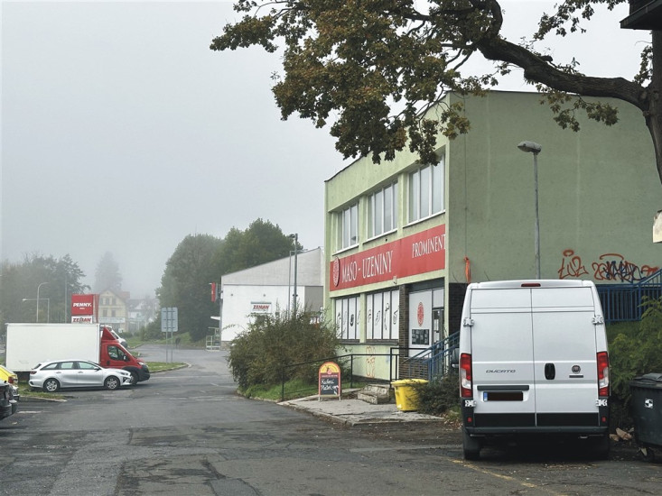 Pronájem nebytového prostoru 230 m2 (bývalá Česká pošta), Děčín IX - Bynov, Lesní cesta 