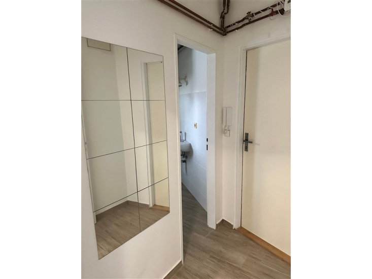 Pronájem podkrovního bytu 2+1 (65 m2), OV, Revoluční náměstí, Děčín IV - Podmokly