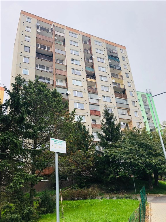 Pronájem bytu 1+1 s lodžií (40 m2), OV, Dvořákova, Děčín II - Nové Město