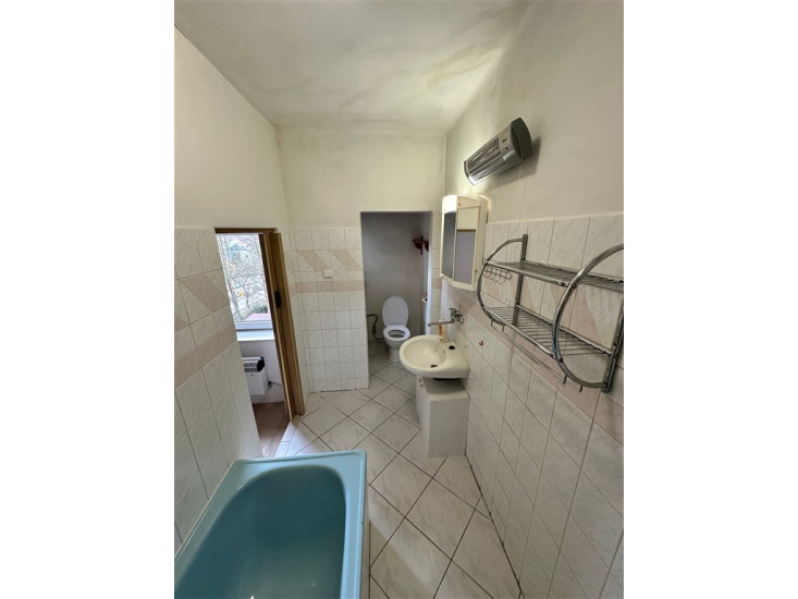 Pronájem bytu 2+1 (54 m2) se společnou zahradou, Žerotínova, Děčín III - Staré Město 