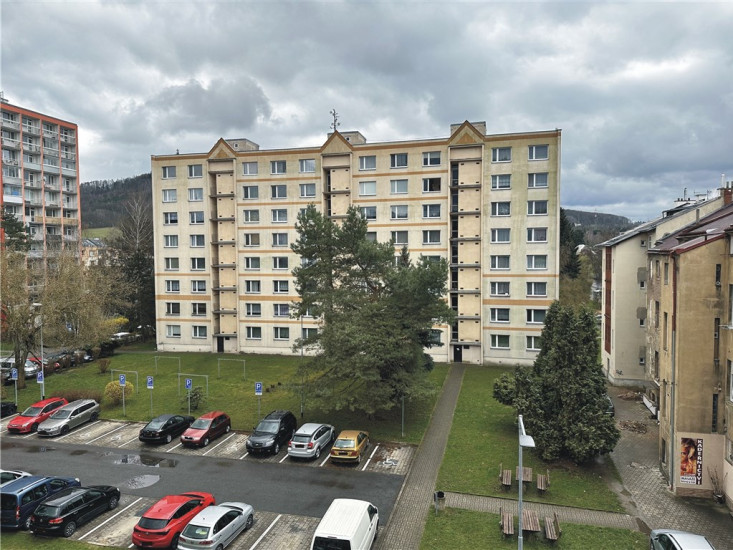 Pronájem bytu 2+1 (54 m2) se společnou zahradou, Žerotínova, Děčín III - Staré Město 