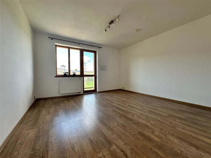 Pronájem bytu 2+1 (54 m2) s balkonem, zahradou a garáží, Vítězství, Děčín XXXIII - Nebočady
