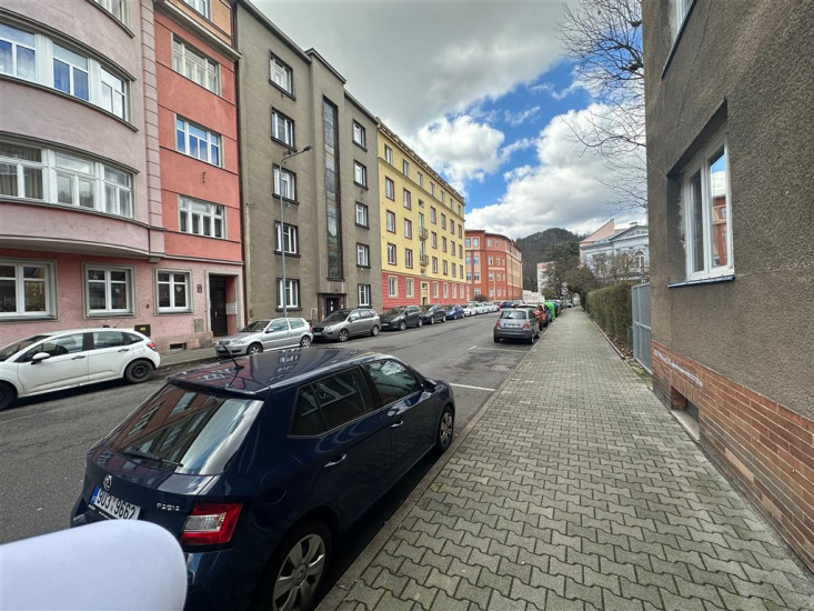 Byt 2+1 (71,4 m2), OV, s balkonem a zahradou, Čsl. armády, Děčín I - Děčín