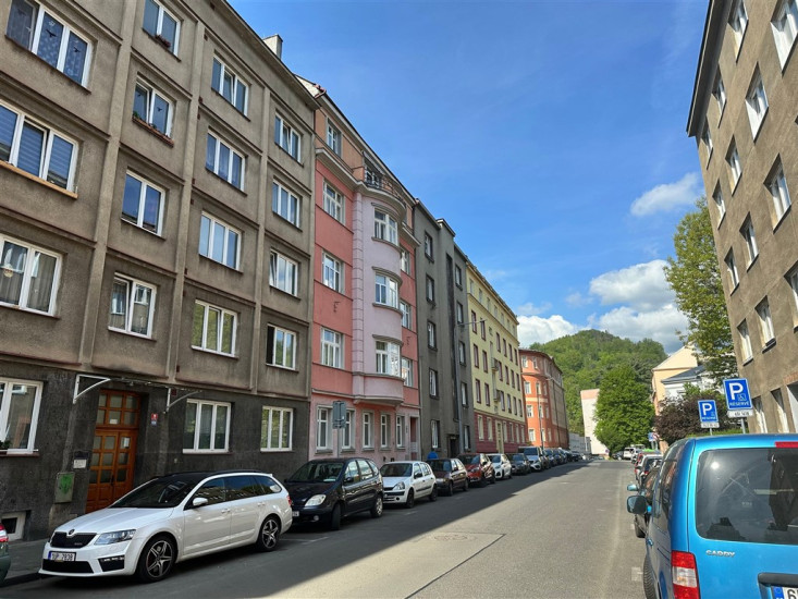 Byt 5+1 (140 m2) se společnou zahradou, Čsl. armády, Děčín I - Děčín