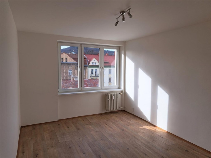 Pronájem bytu 3+kk s balkonem, Prokopa Holého, Děčín IV - Podmokly